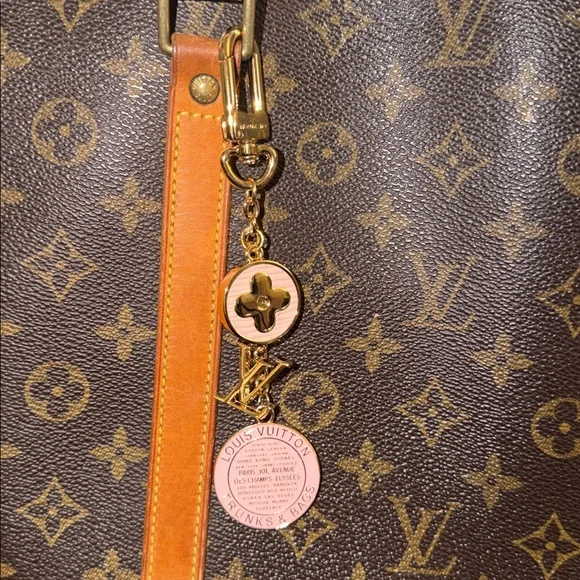 Gorgeous Pink Upcycled Louis Vuitton Bag Charm - Picture 9 of 9
